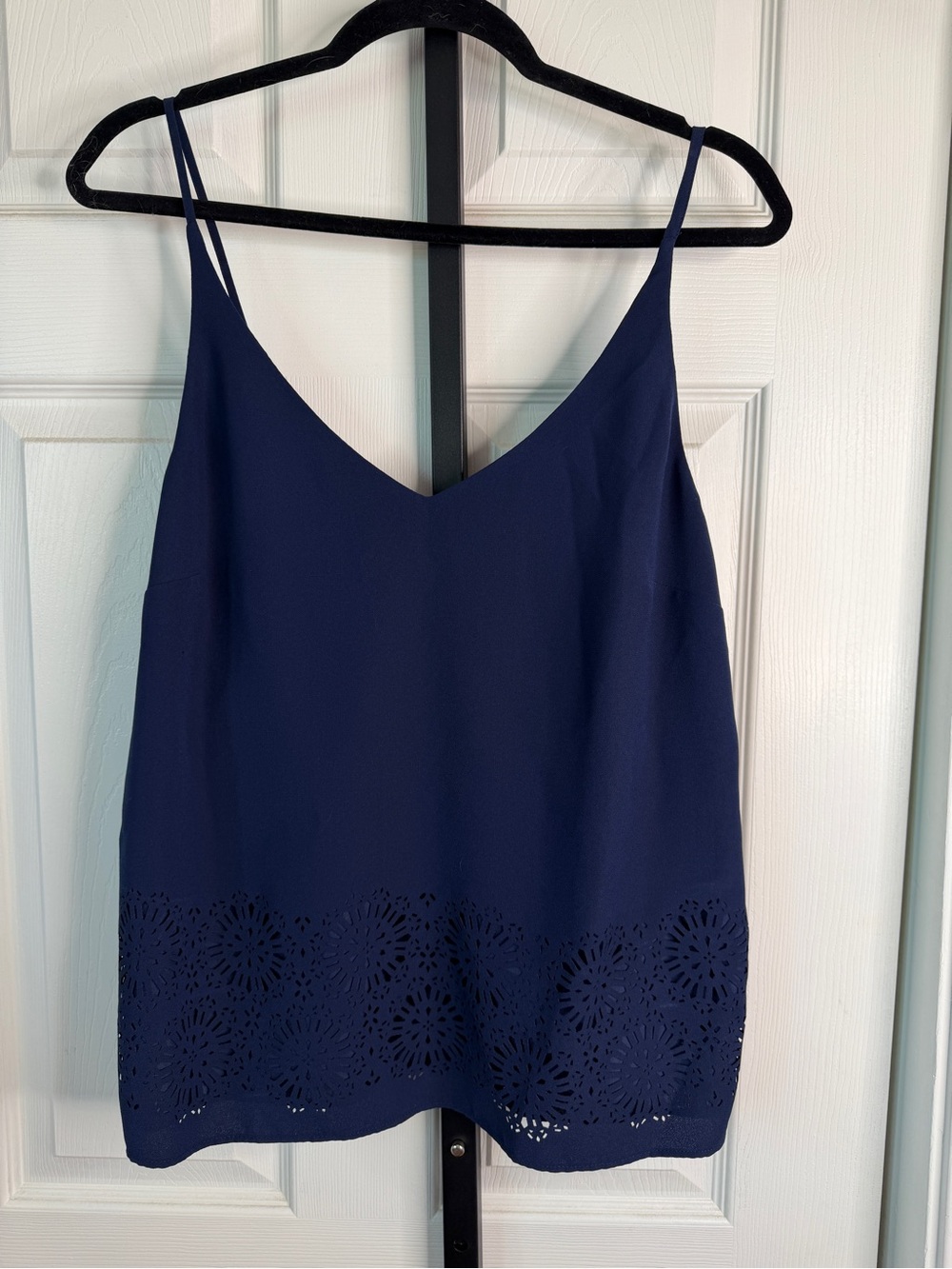 Banana Republic Navy Laser-Cut Hem Spaghetti Strap Cami, size Medium